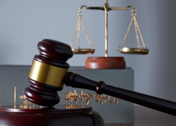 استراتيجيات إدارة القضايا من البداية إلى النهاية لضمان الكفاءة القضائية